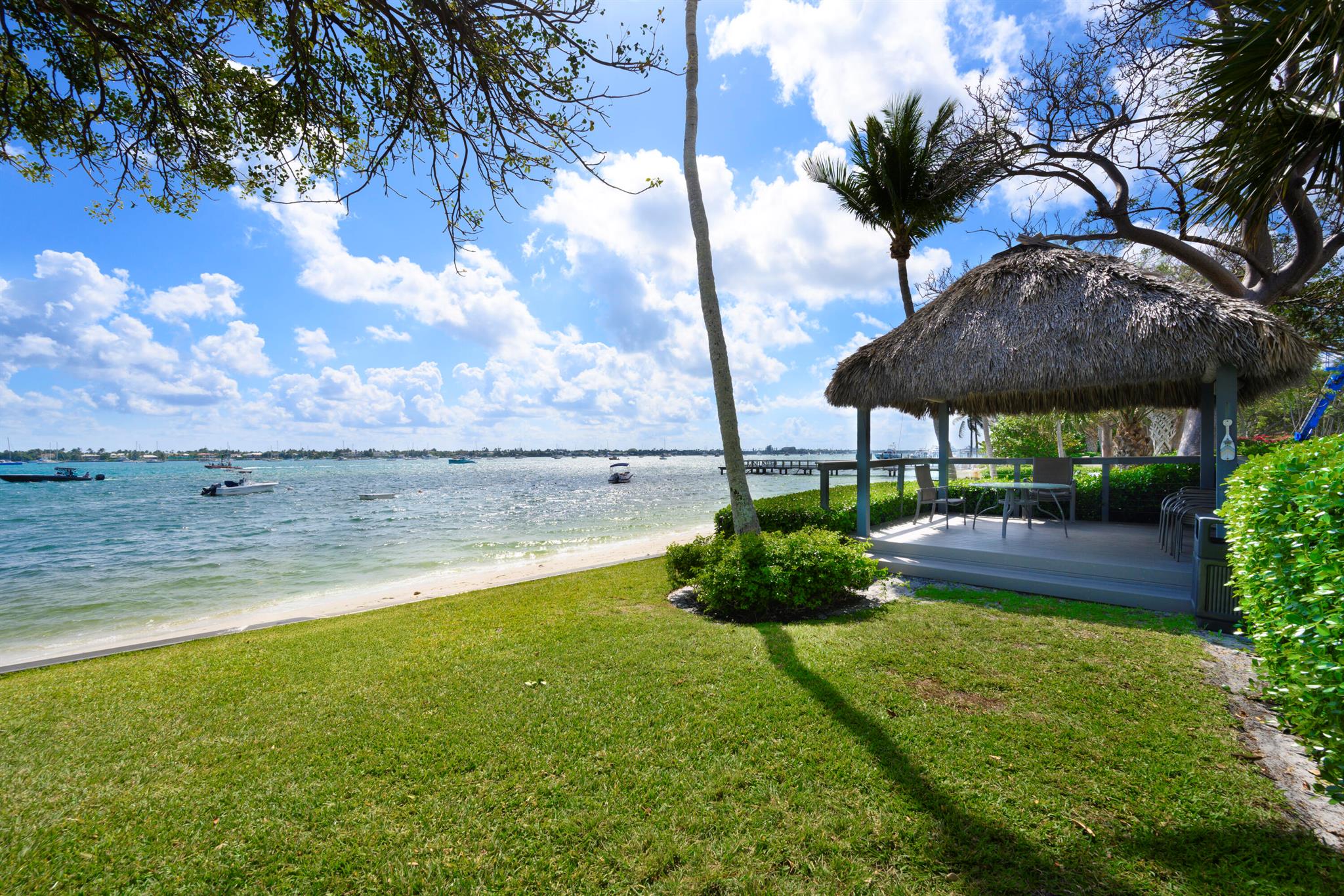 PALM BEACH HOUSE CONDO - Residential