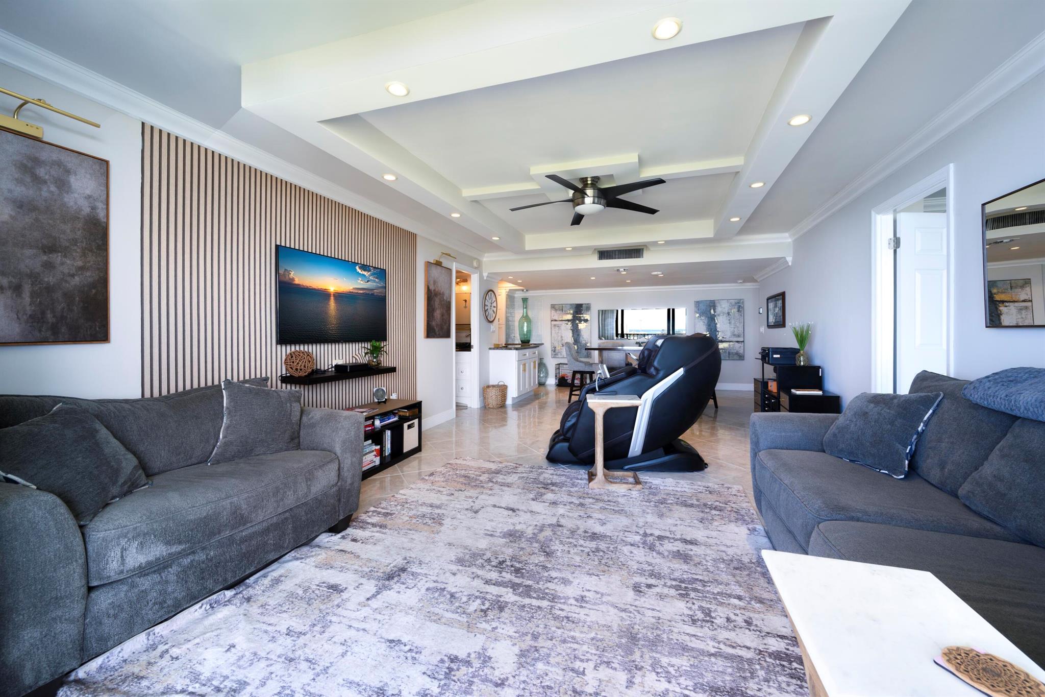 PALM BEACH HOUSE CONDO - Residential