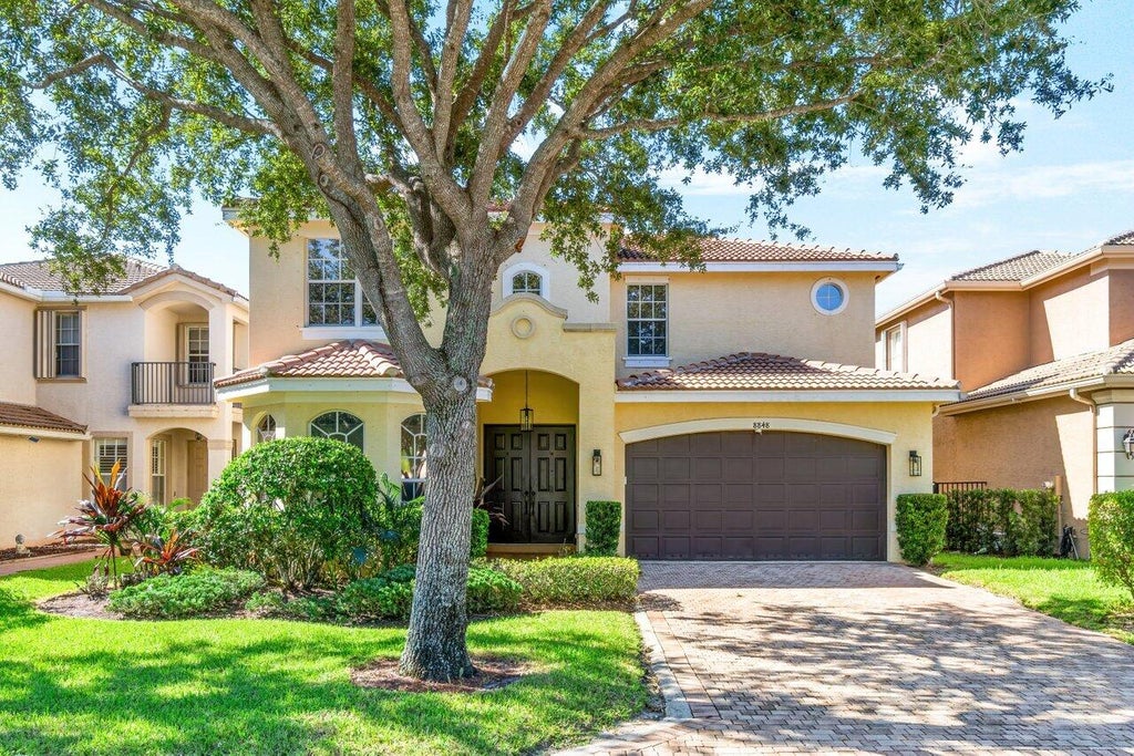 Photo of 8848 Maple Hill Court, Boynton Beach, FL 33473 (MLS # R10922963)