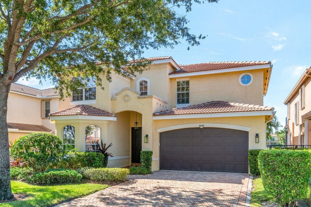 Photo of 8848 Maple Hill Court, Boynton Beach, FL 33473 (MLS # R10922963)
