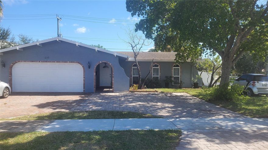 GREAT RENTAL OPPORTUNITY! AMAZING, HIGHLY DESIRABLE NEIGHBORHOOD. BIKE OR TAKE A SHORT DRIVE TO THE BEACH. WALK TO SHOPPING, BANKS, RESTAURANTS, ETC. SOUTH FLORIDA LIFESTYLE AT ITS BEST. THIS COZY 3/2 FEATURES AN EXPANSIVE FLOORPLAN WITH FAMILY ROOM, DEN/OFFICE, FORMAL DINING ROOM, GOOD SIZED BEDROOMS, NICE KITCHEN WITH TOP-OF-THE-LINE REFRIGERATOR, STAINLESS STEEL APPLIANCES, TILE AND LAMINATE FLOORING, HIGH IMPACT WINDOWS AND DOORS, 7 CEILING FANS, LARGE SCREENED-IN PATIO AND BACKYARD, EXTRA LARGE DRIVEWAY SITTING ON A CORNER LOT. A REAL FIND IN THIS AREA! DON'T MISS IT. OWNER WILL PAINT WHERE NEEDED INSIDE AND PROFESSIONALLY CLEAN BEFORE OCCUPANCY.