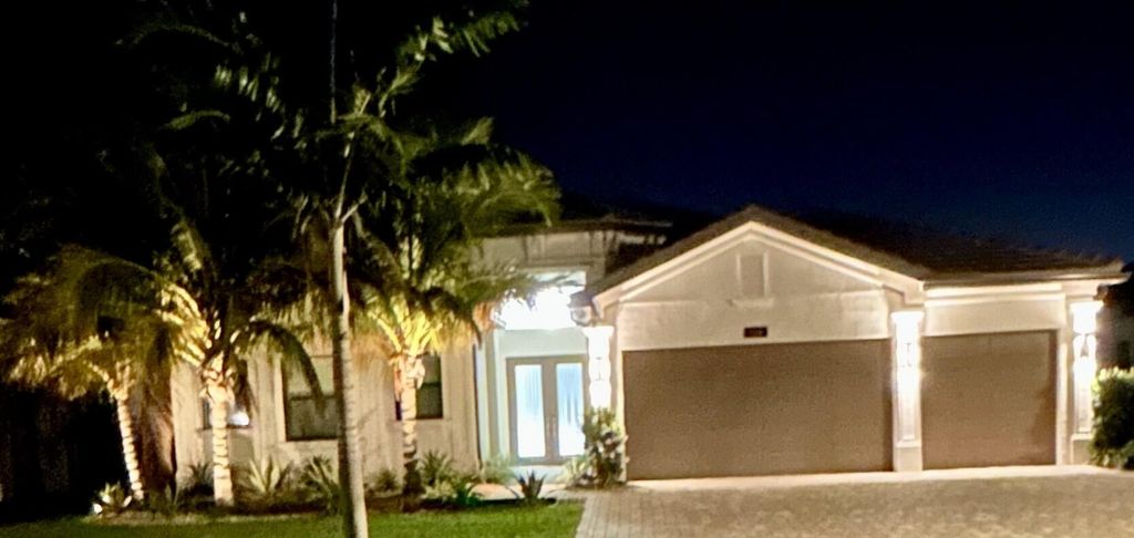 Photo of 11158 Glen Orchard Lane, Boynton Beach, FL 33473 (MLS # R11110674)