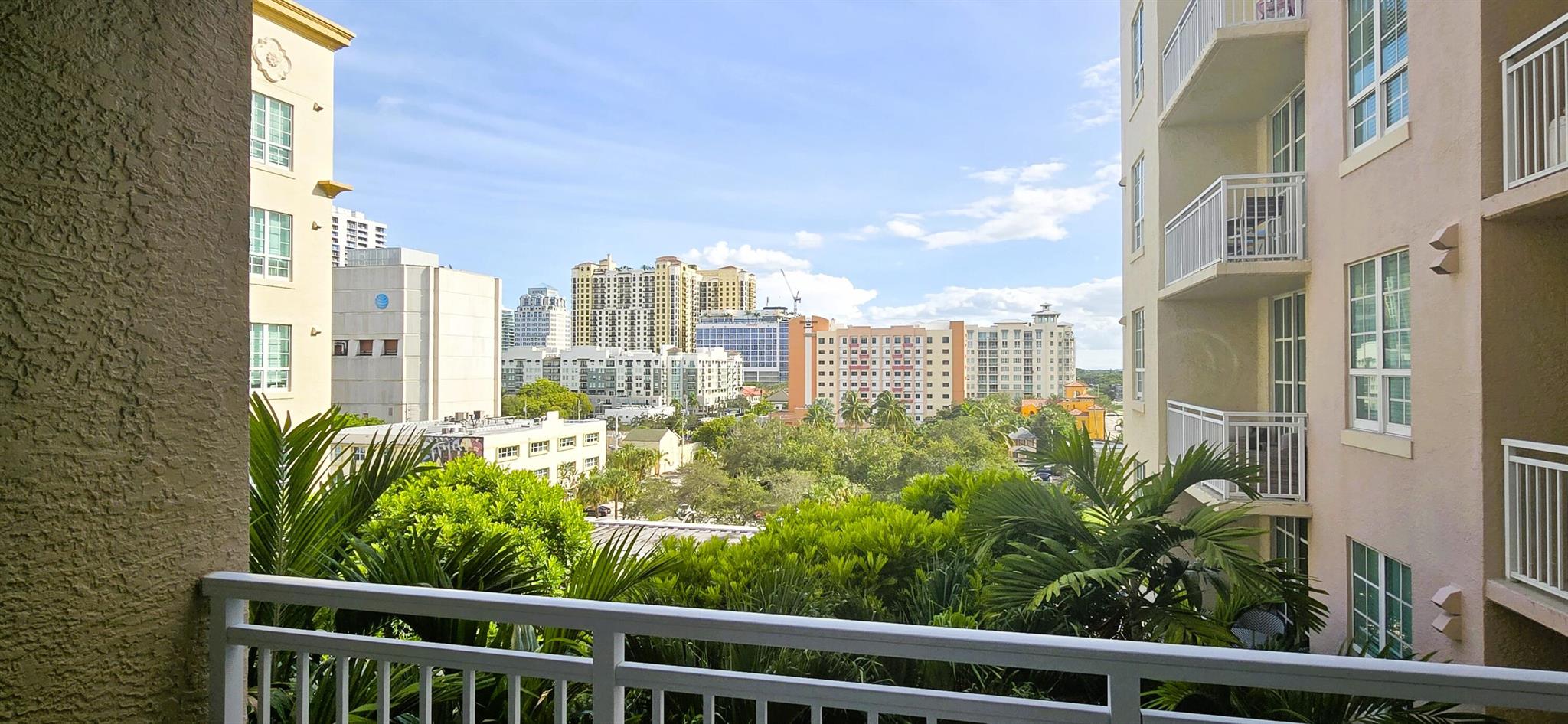 WHITNEY CONDO - Residential