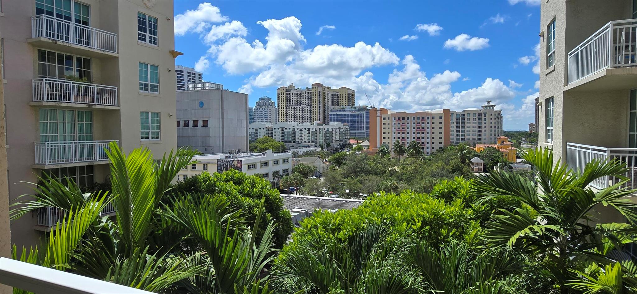 WHITNEY CONDO - Residential