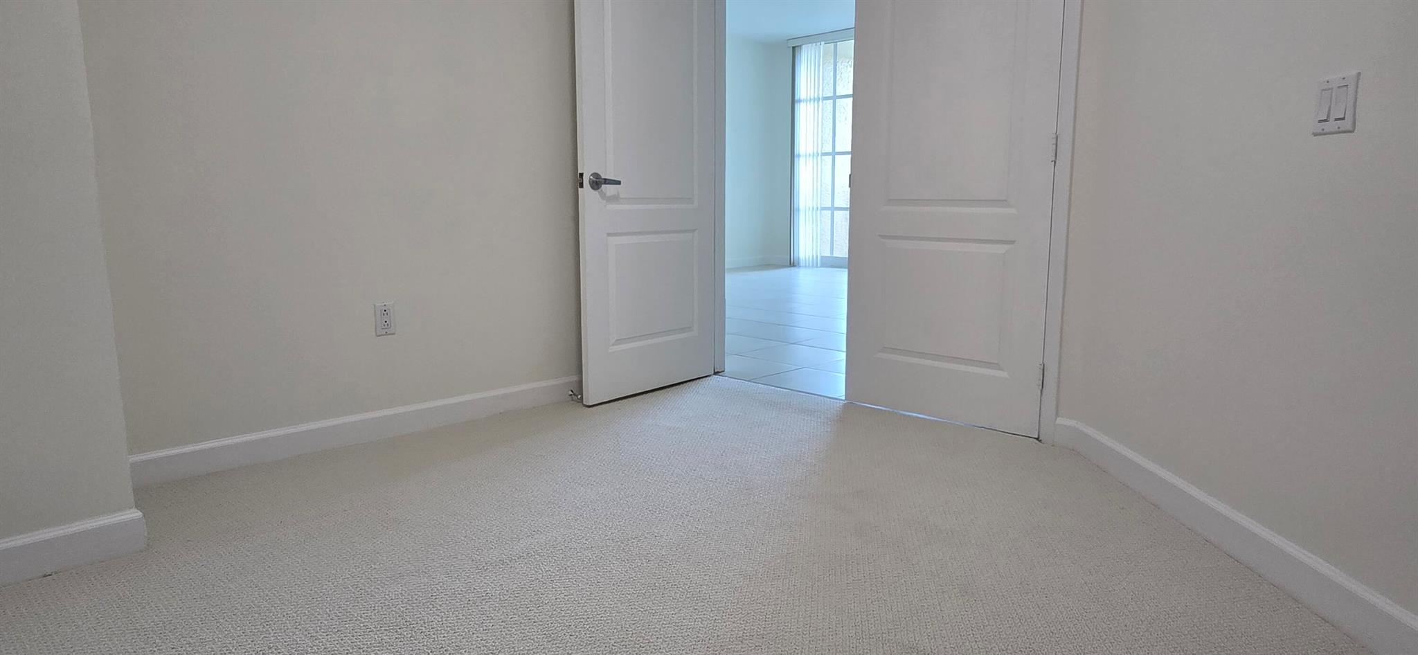 WHITNEY CONDO - Residential