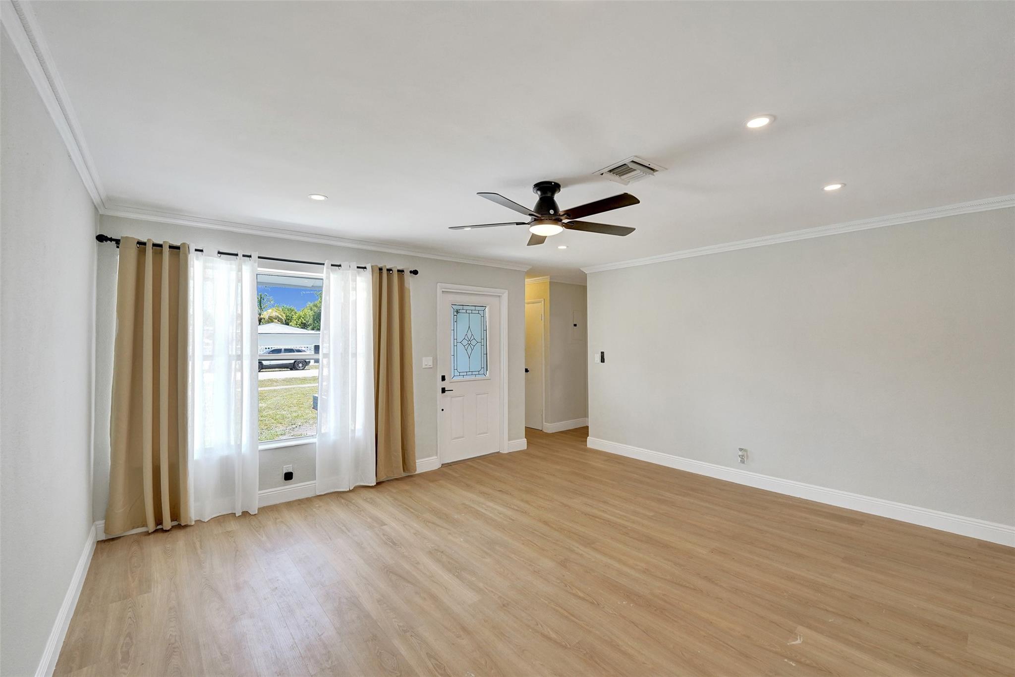 421 NW 39th Avenue, Plantation, FL, 33311/$444,750 1 421 NW 39th Avenue