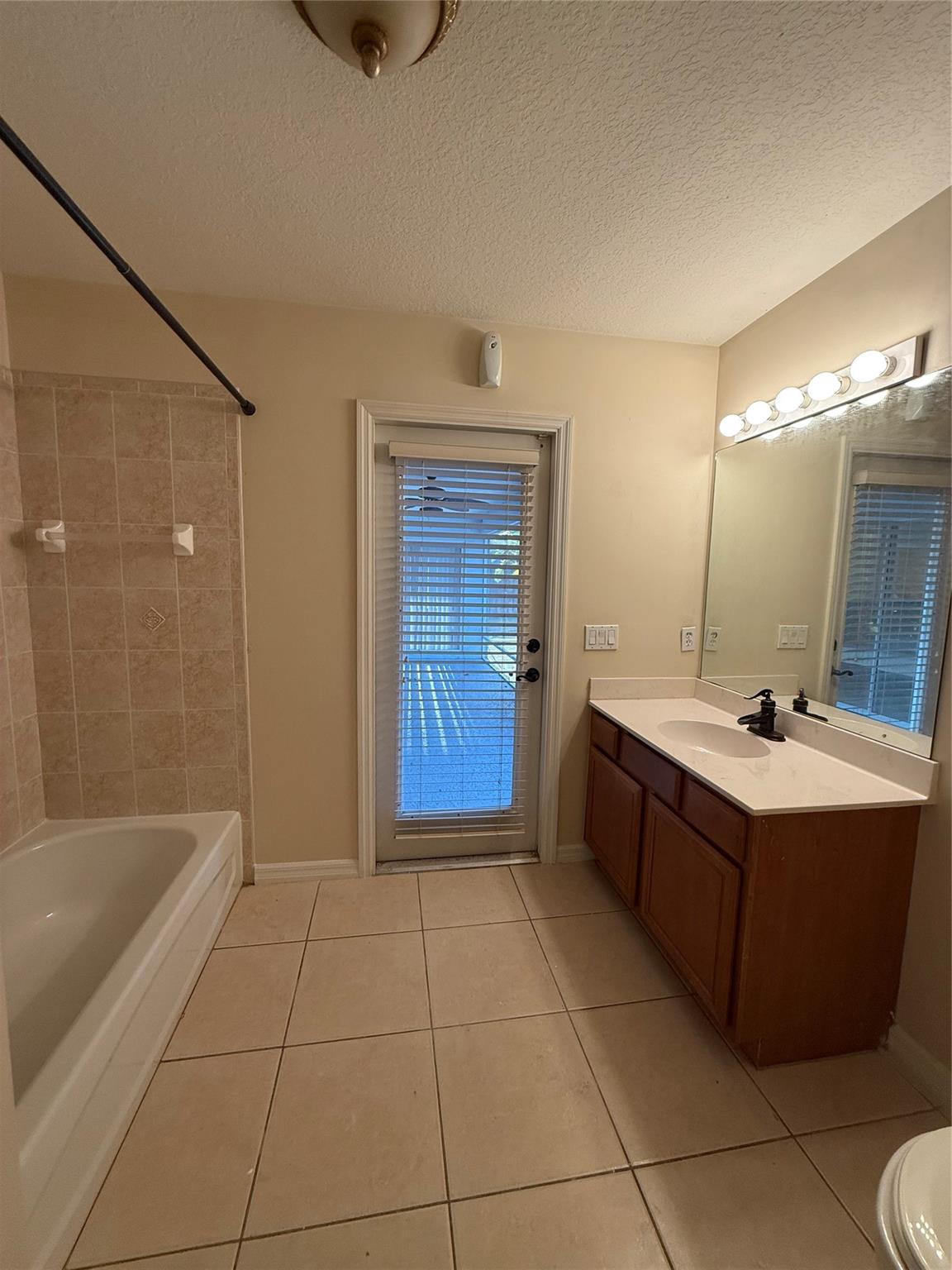 PORT ST LUCIE SECTION 17 - Residential Lease