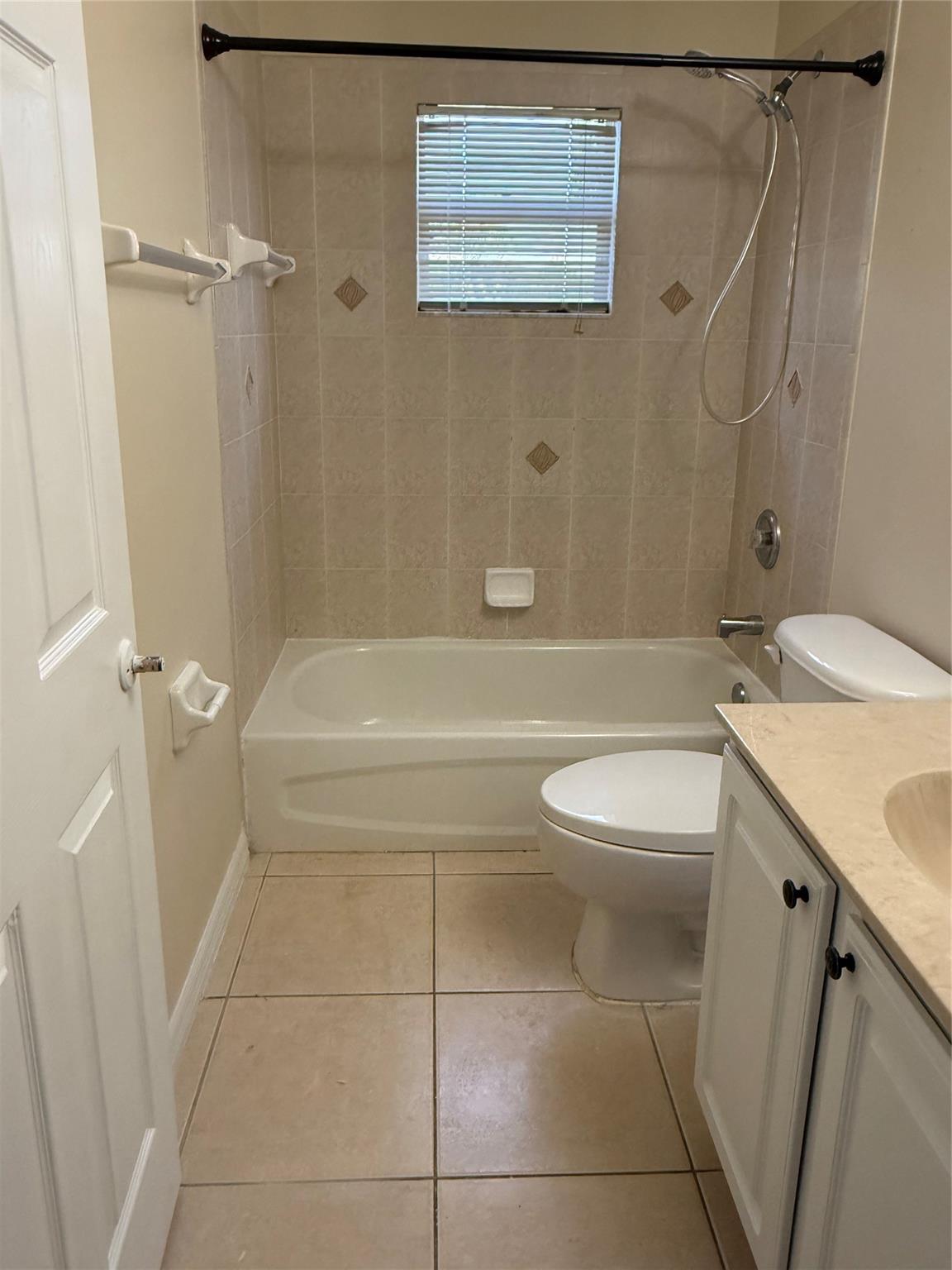 PORT ST LUCIE SECTION 17 - Residential Lease