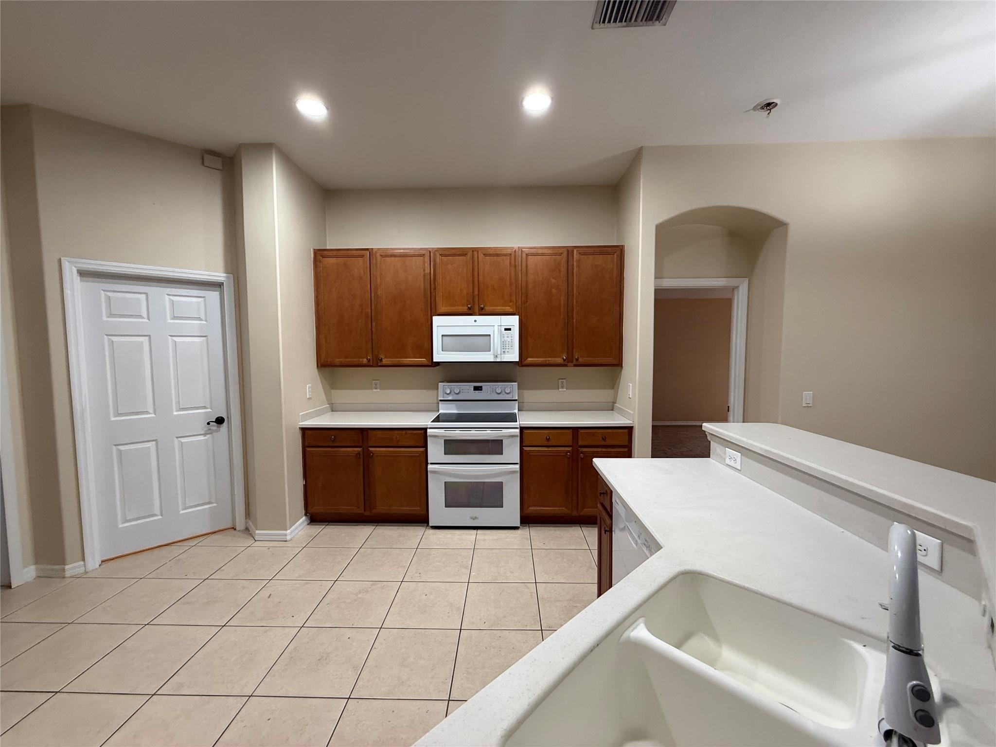 PORT ST LUCIE SECTION 17 - Residential Lease