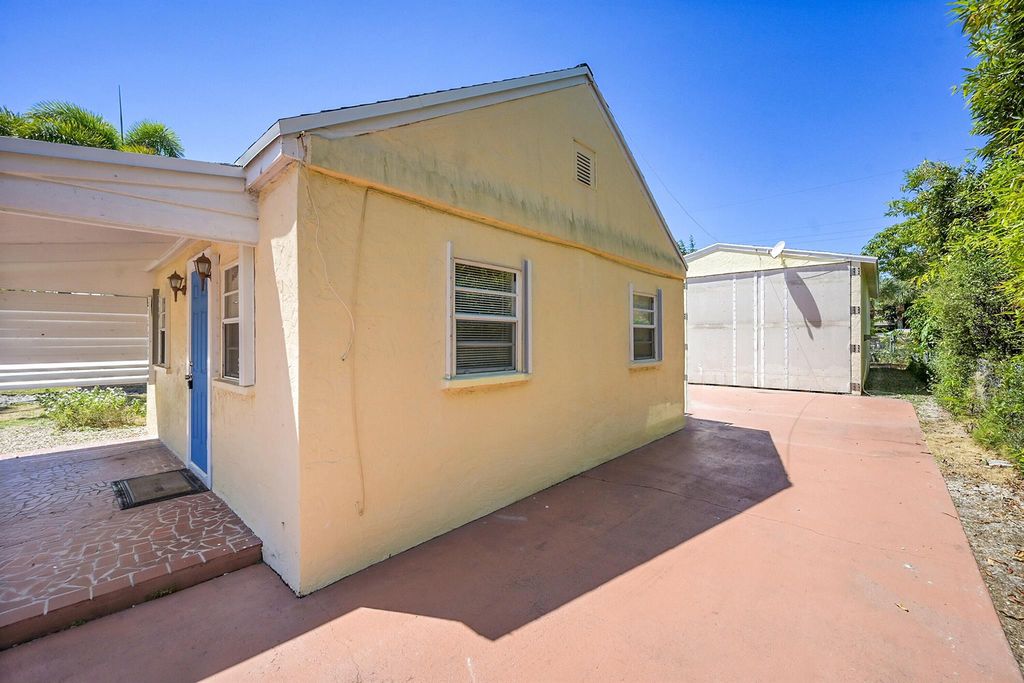 Photo of 117 Mayfield Road, Lantana, FL 33462 (MLS # R11118002)