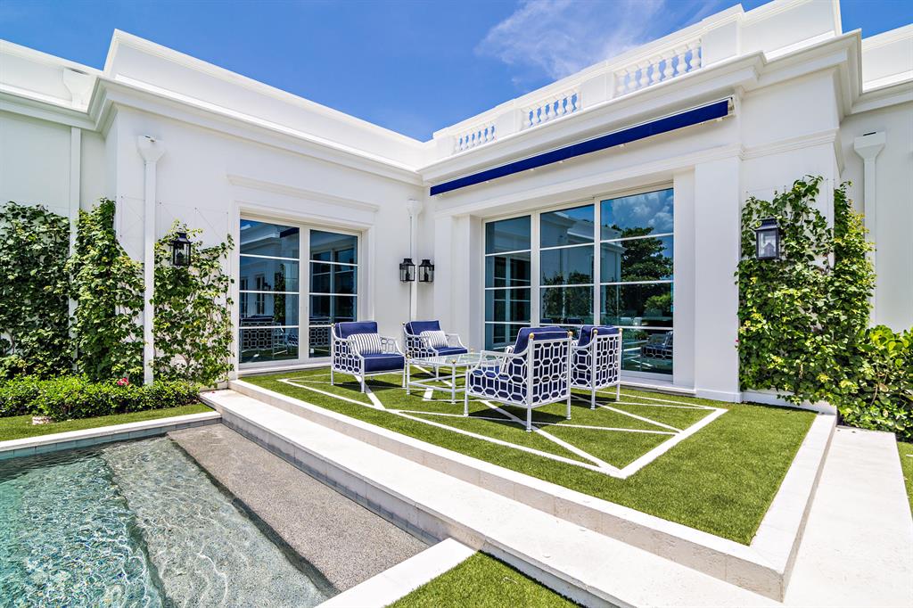 PALM BEACH ESTATES - Residential