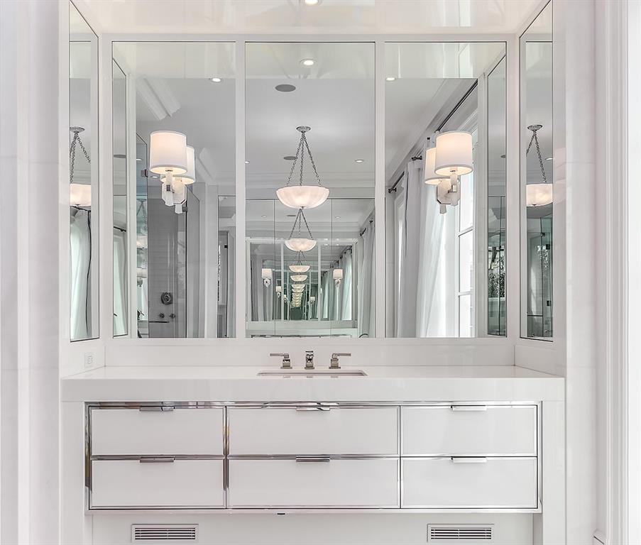 PALM BEACH ESTATES - Residential