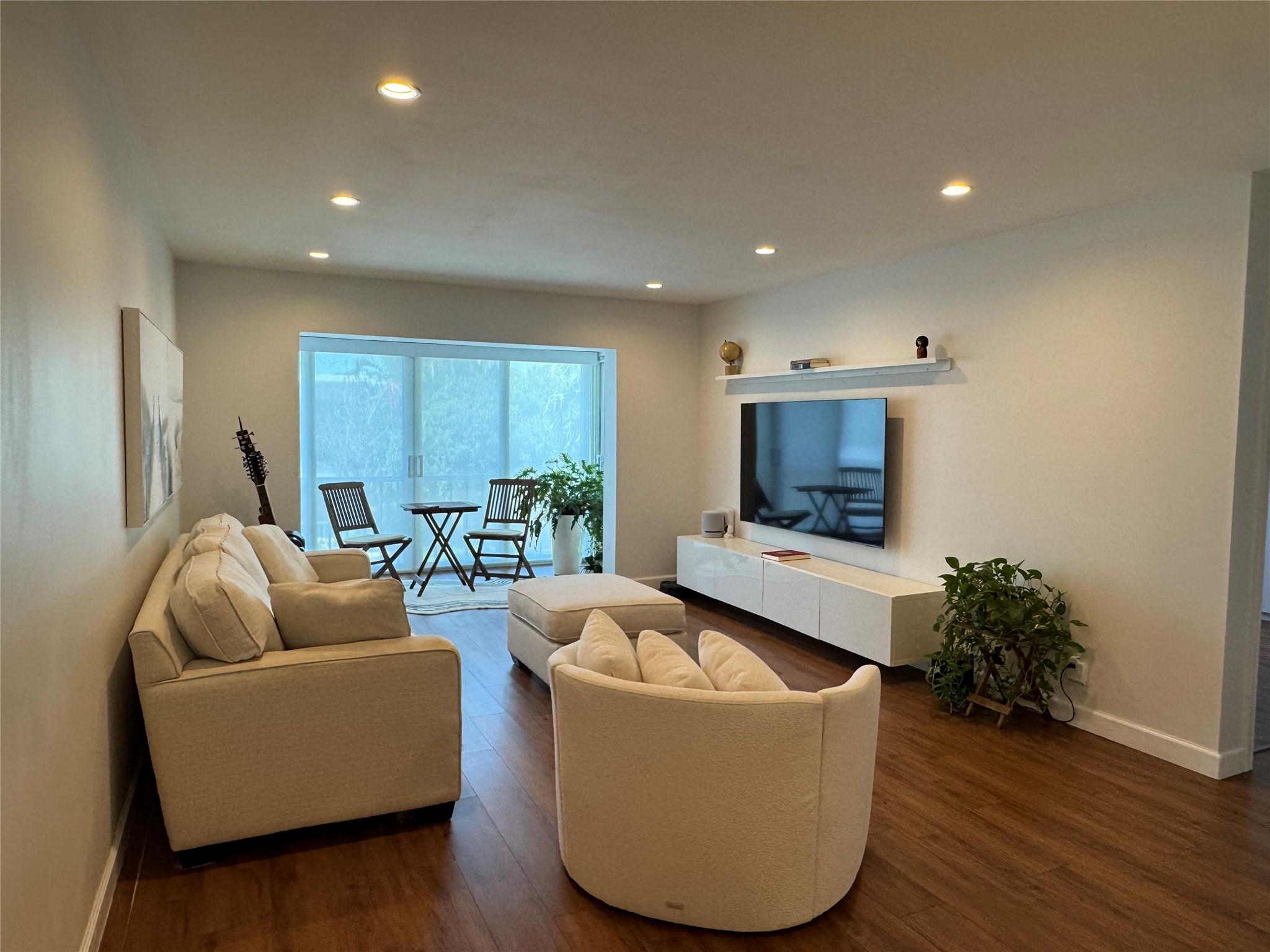 6289 Bay Club DR. 3
