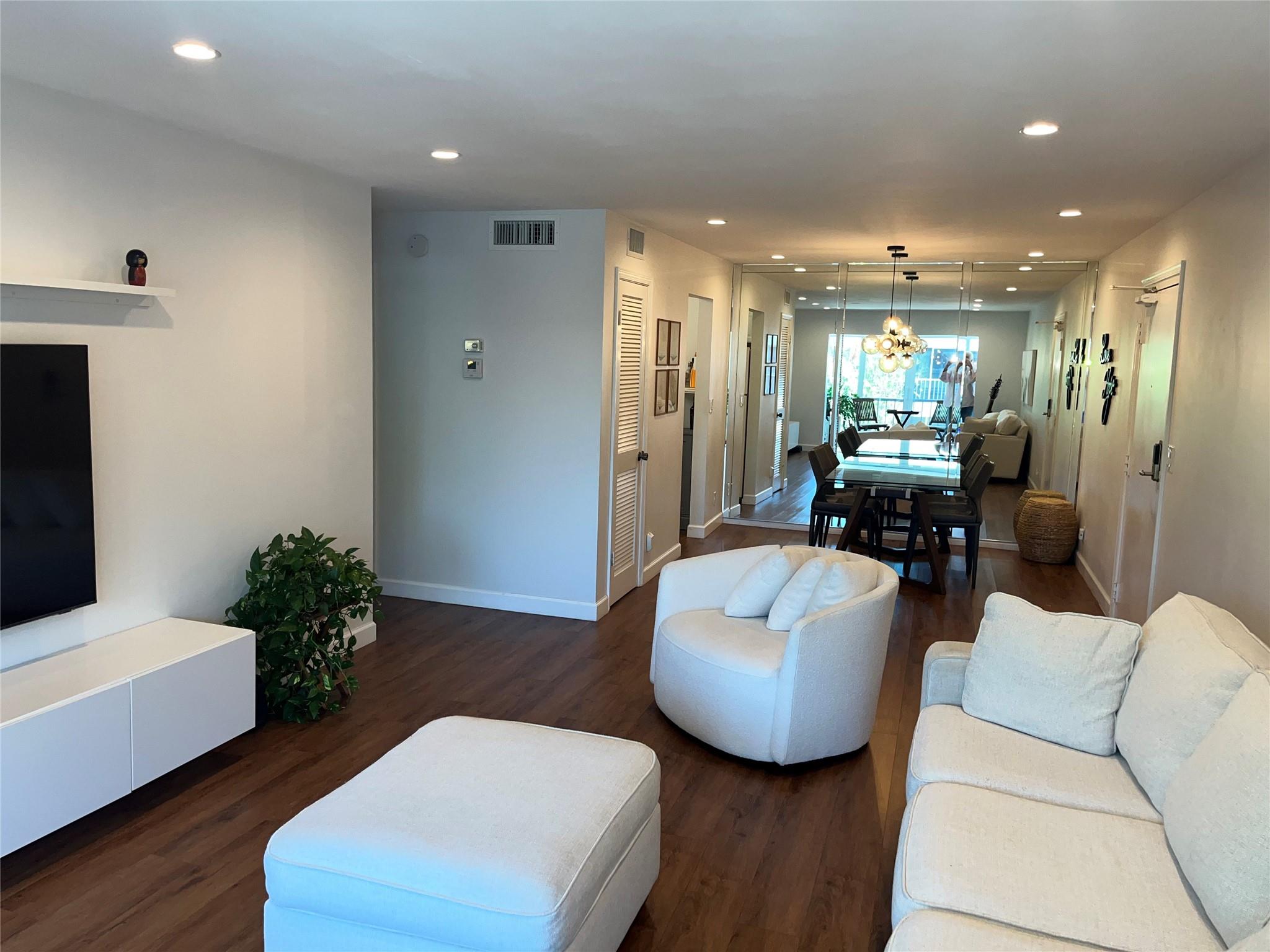 6289 Bay Club DR. 3