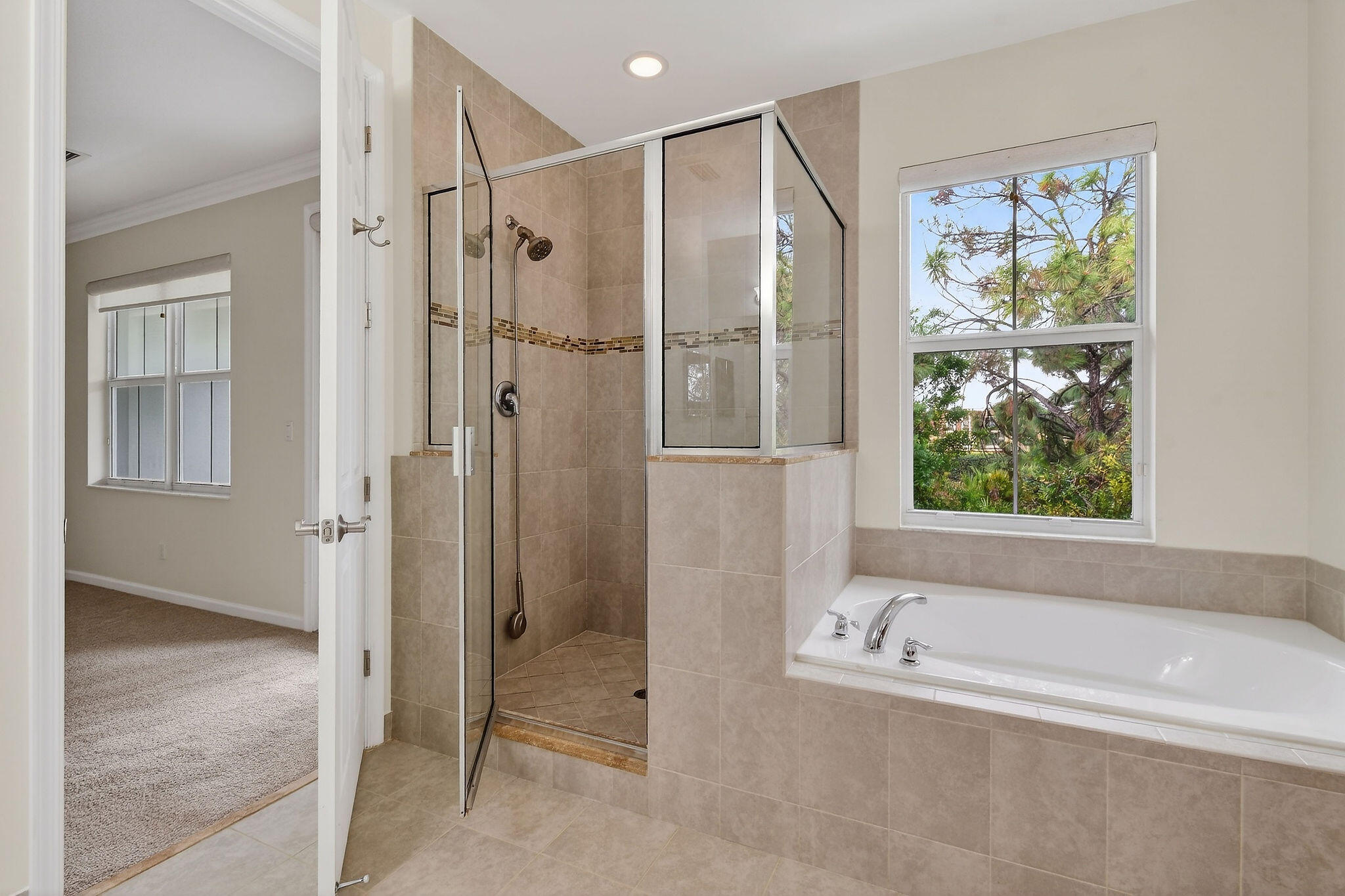 SOUTHAMPTON - Residential