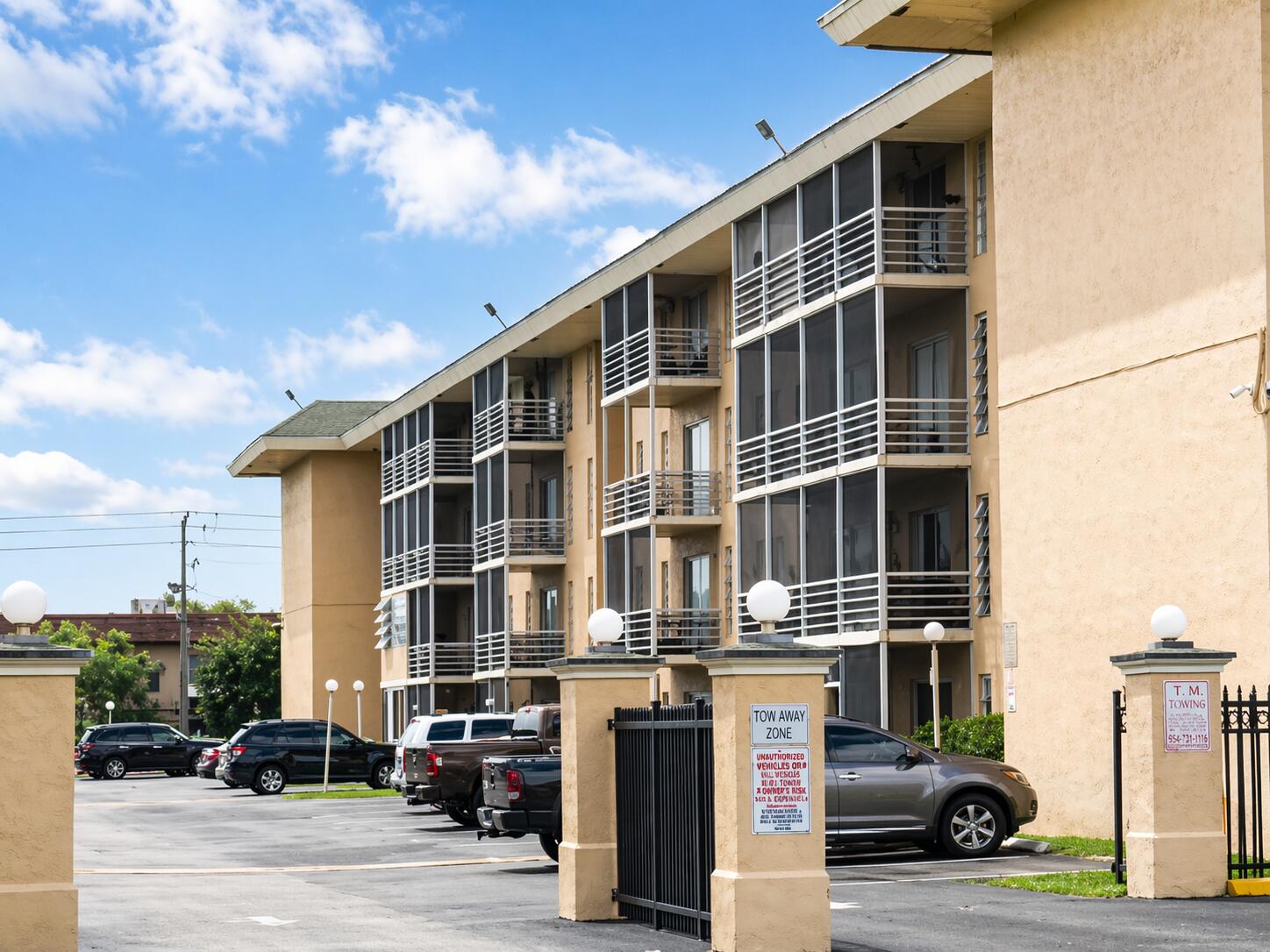 TOWN SQUARE CONDO - Residential