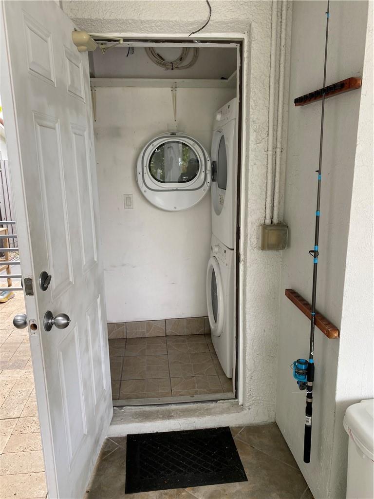 CORAL BROOK 37-18 B - Residential
