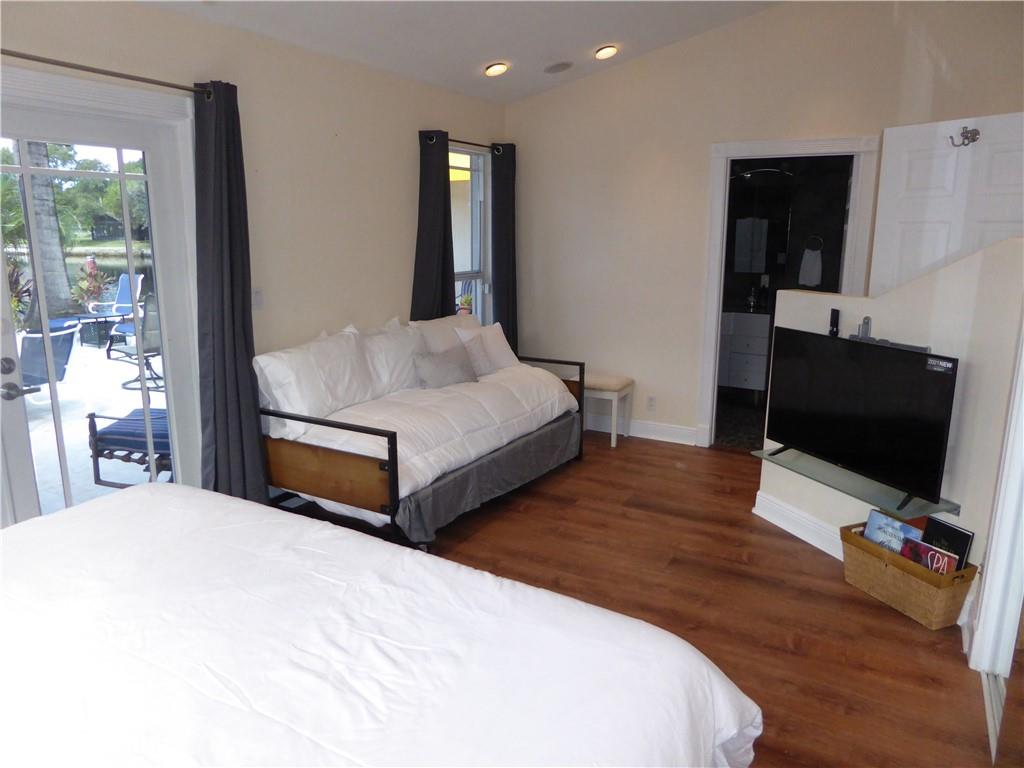 CORAL BROOK 37-18 B - Residential