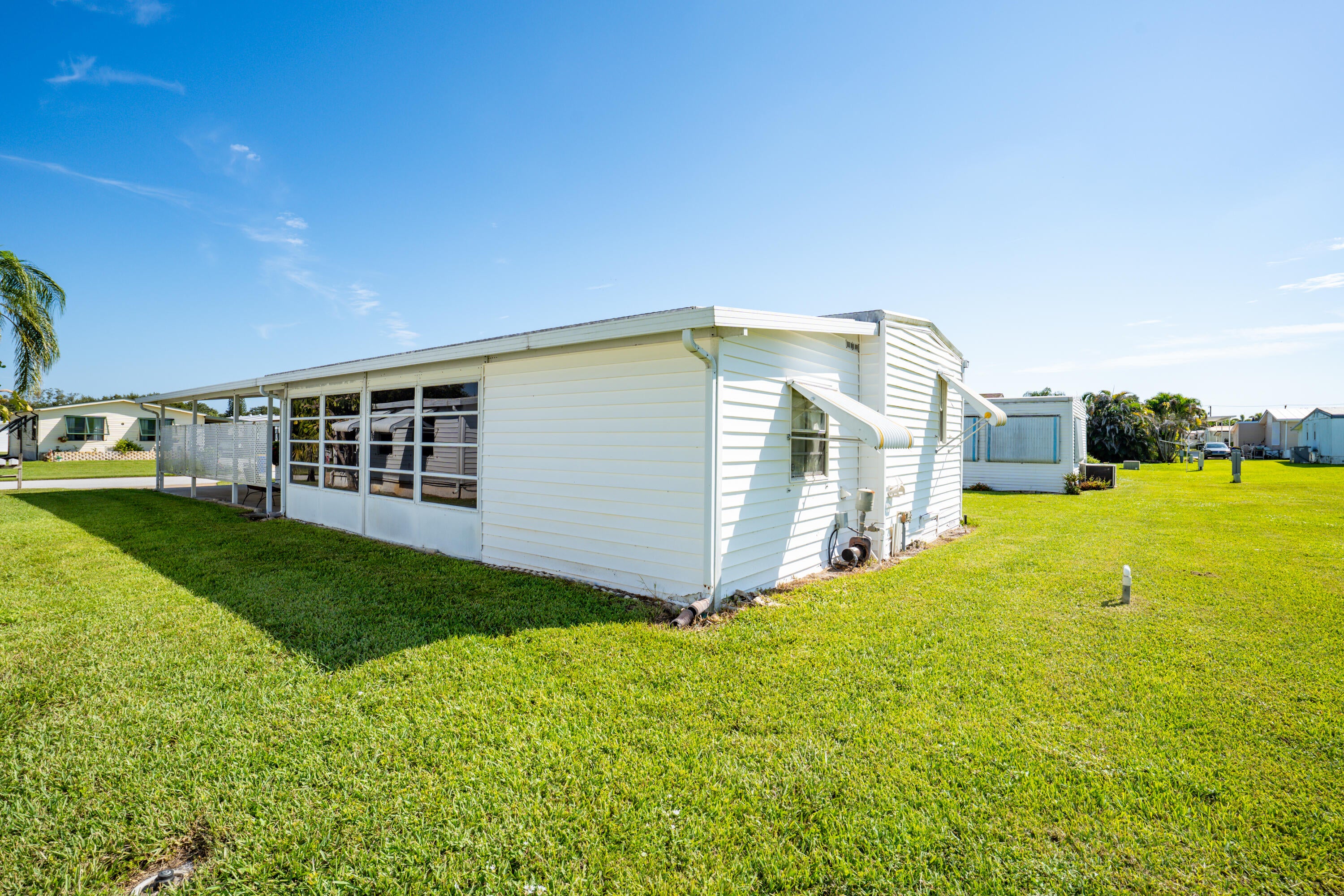6948 SE DELEGATE Street, Hobe Sound, FL, 33455/$219,000 3 6948 SE DELEGATE Street