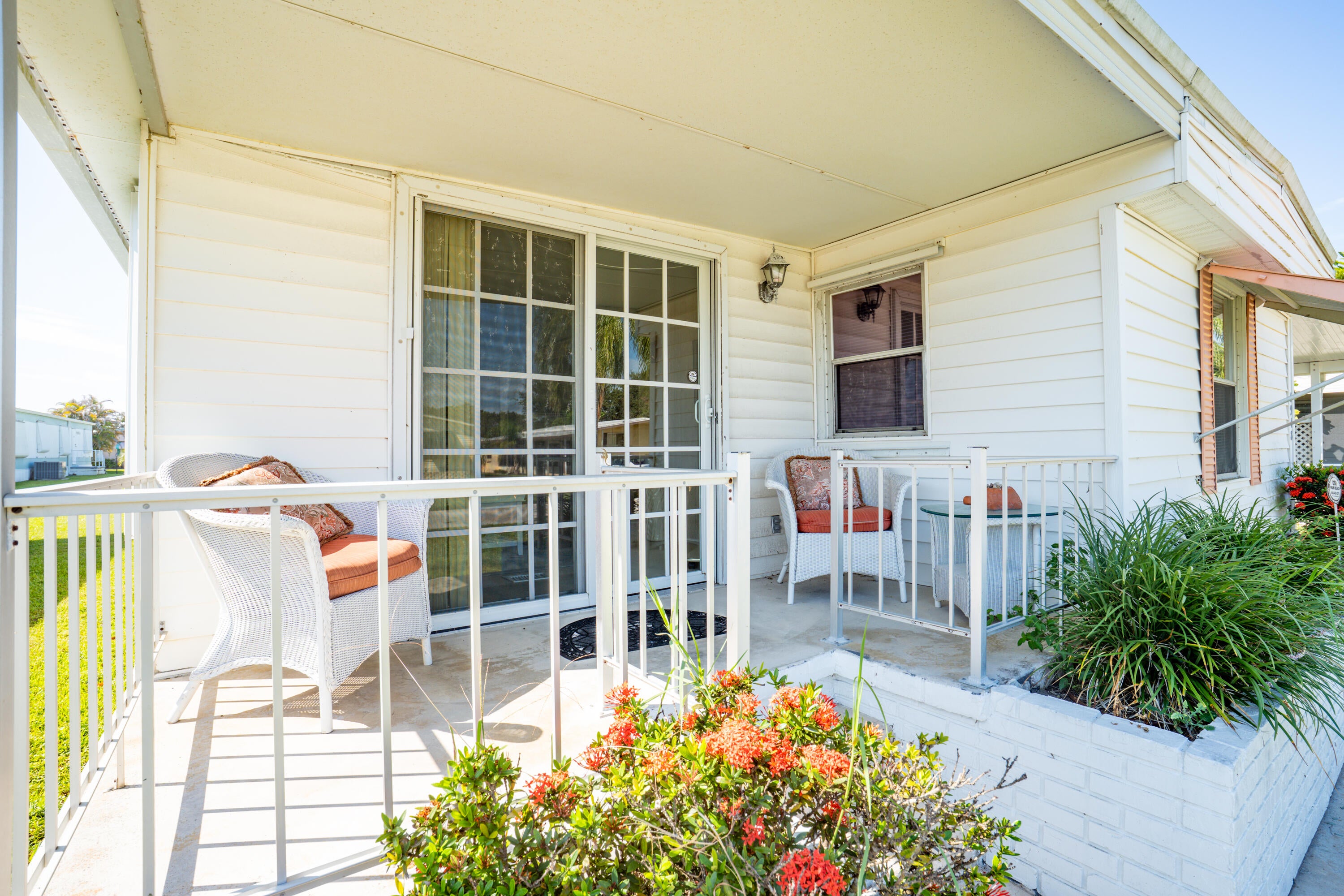 6948 SE DELEGATE Street, Hobe Sound, FL, 33455/$219,000 1 6948 SE DELEGATE Street