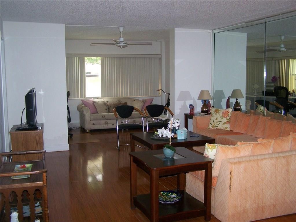 SUNRISE LAKES 3 - Residential