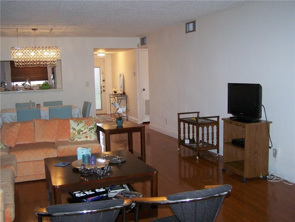 SUNRISE LAKES 3 - Residential