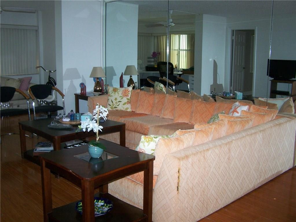 SUNRISE LAKES 3 - Residential