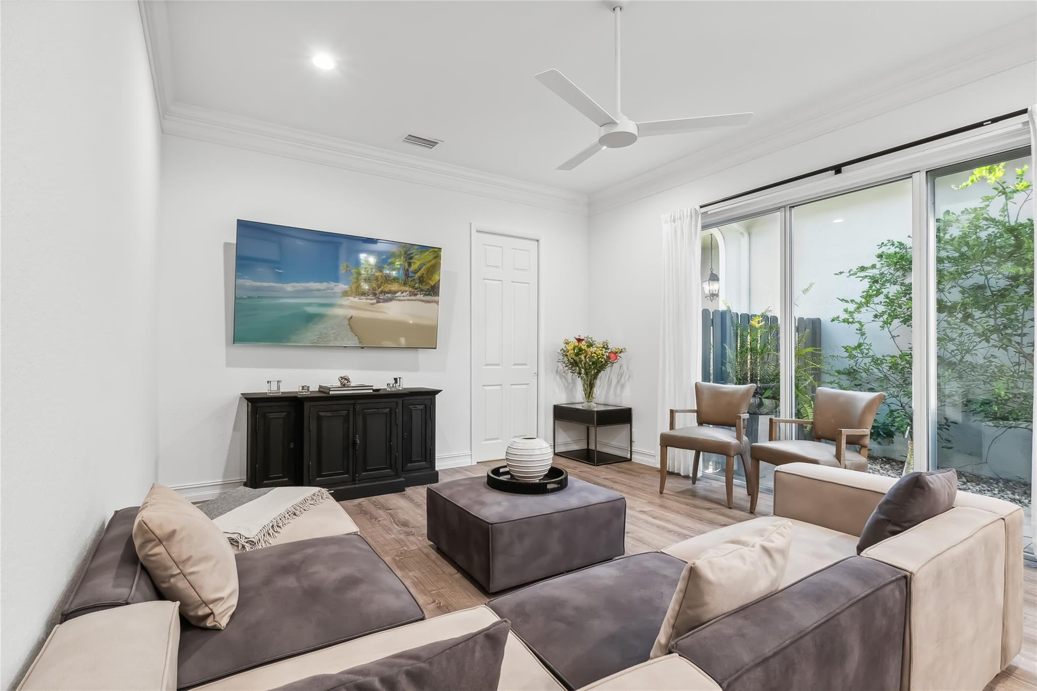 EAGLES LANDING OF P B POL - Residential Lease