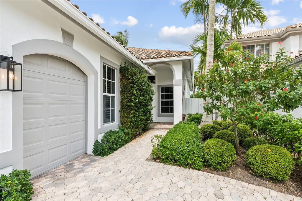 Photo of 2602 Players Court, Wellington, FL 33414 (MLS # F10551364)