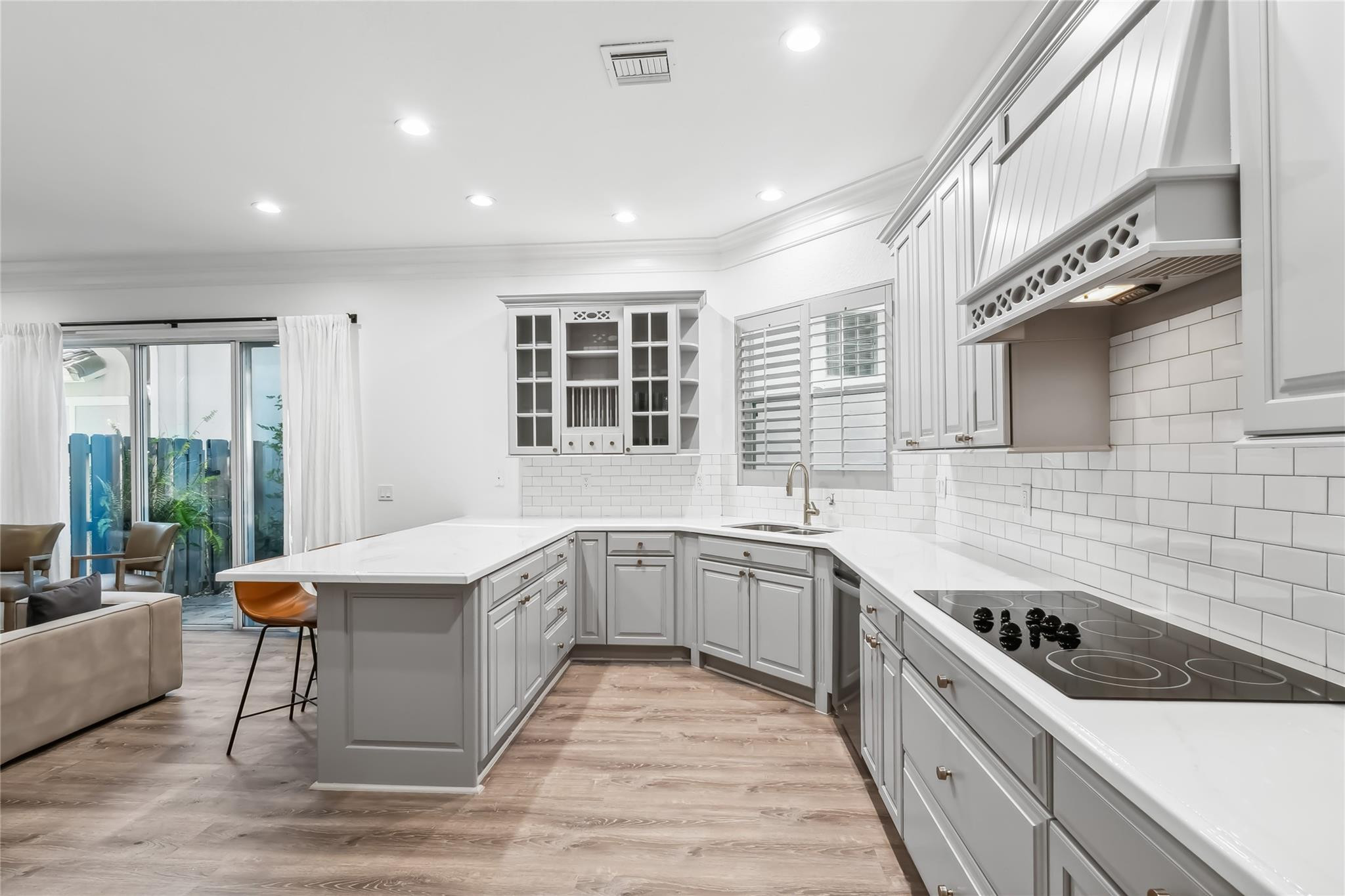 EAGLES LANDING OF P B POL - Residential Lease