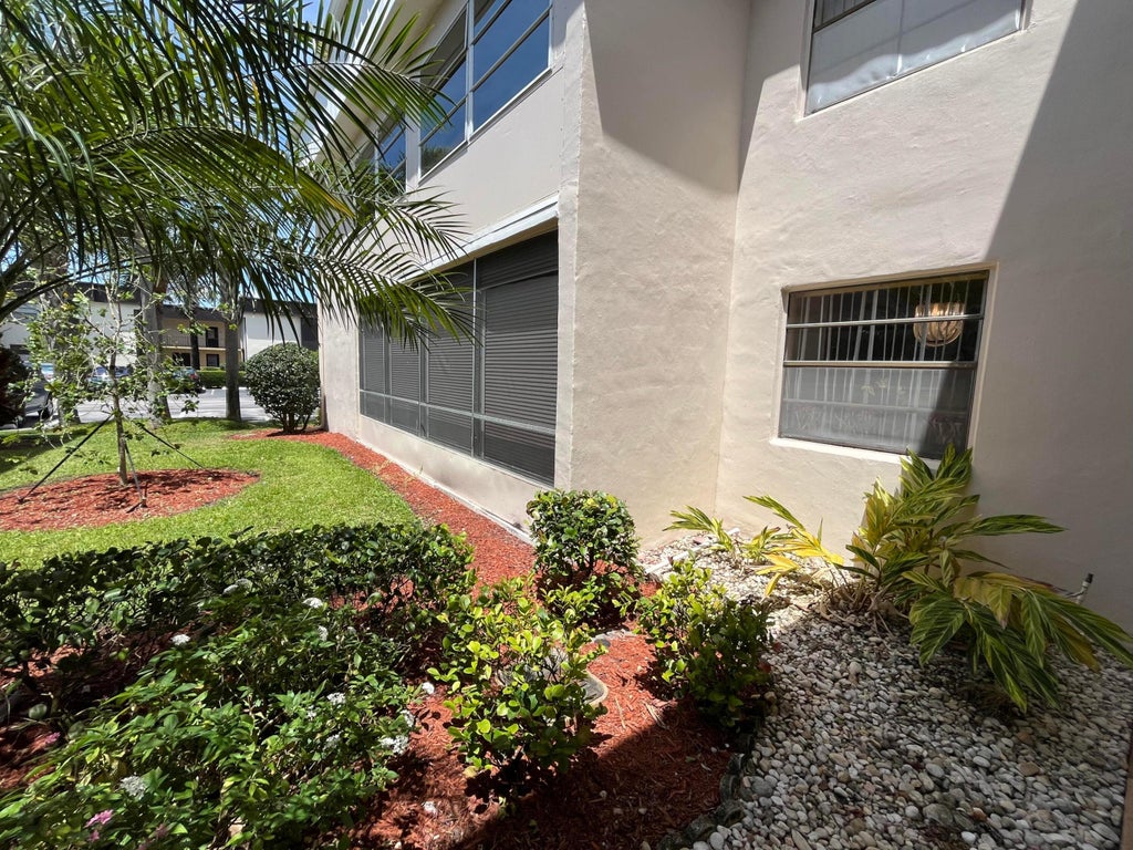 Photo of 114 Capri C, Delray Beach, FL 33484 (MLS # R10982460)