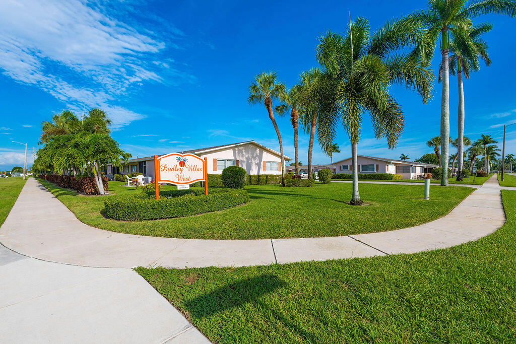 CRESTHAVEN VILLAS 28 CONDO - Residential