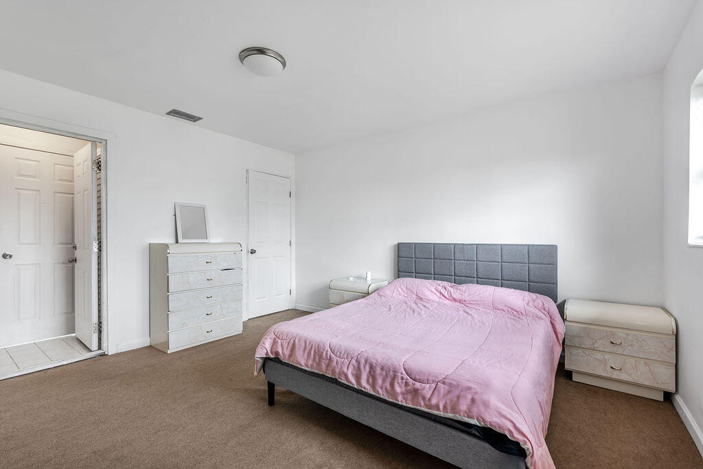 CRESTHAVEN VILLAS 28 CONDO - Residential