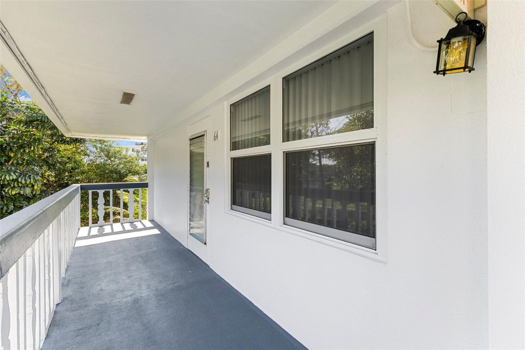 Photo of 64 Oakridge #64, Deerfield Beach, FL 33442 (MLS # F10539829)