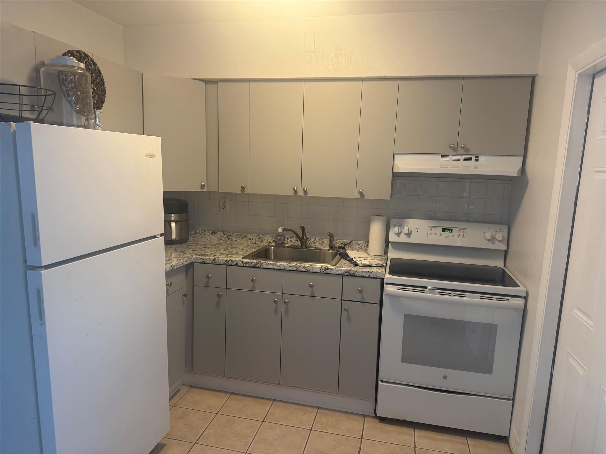 Progresso 2-18 D - Residential Lease