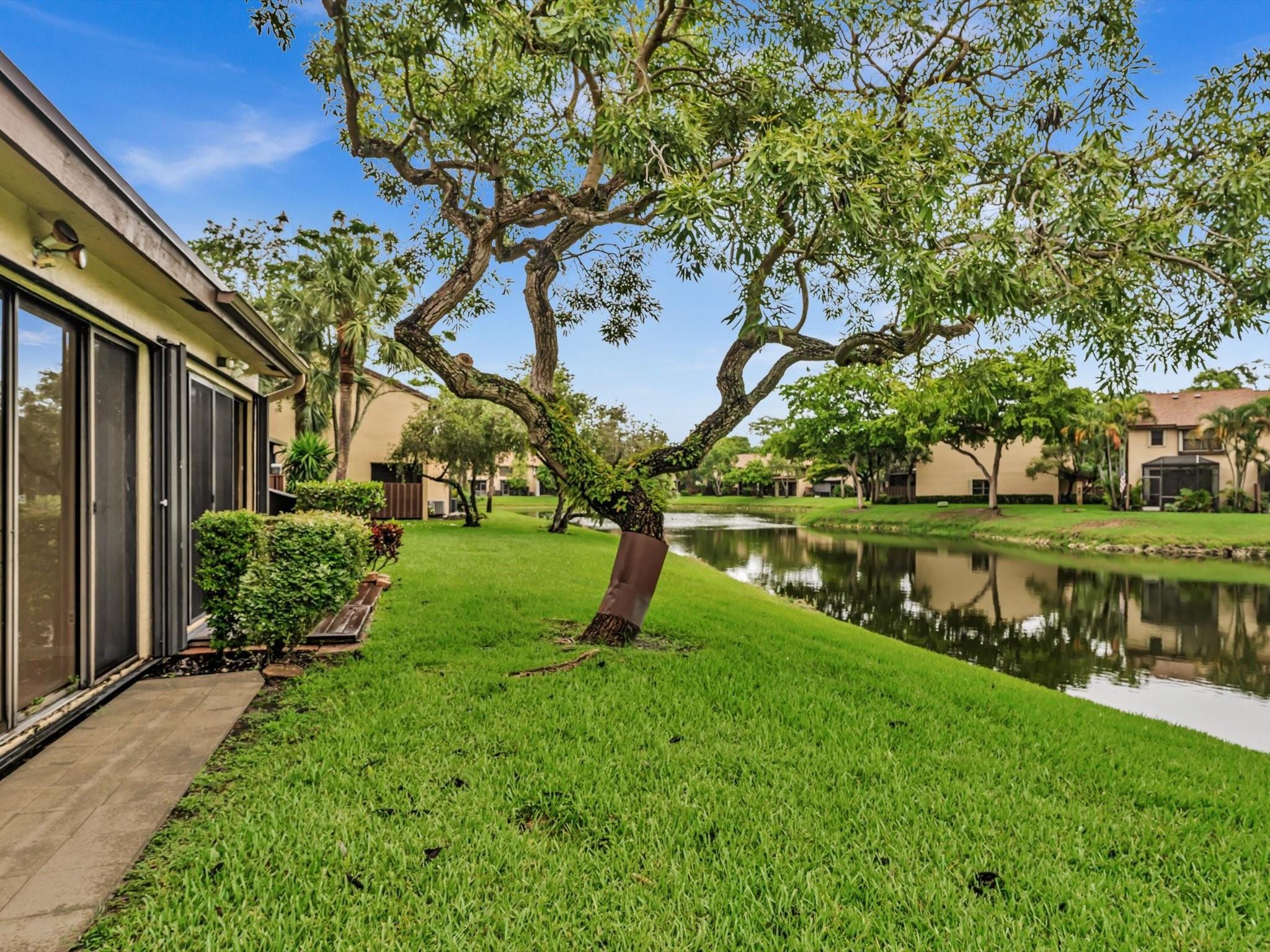 3950 Cocoplum Cir D
