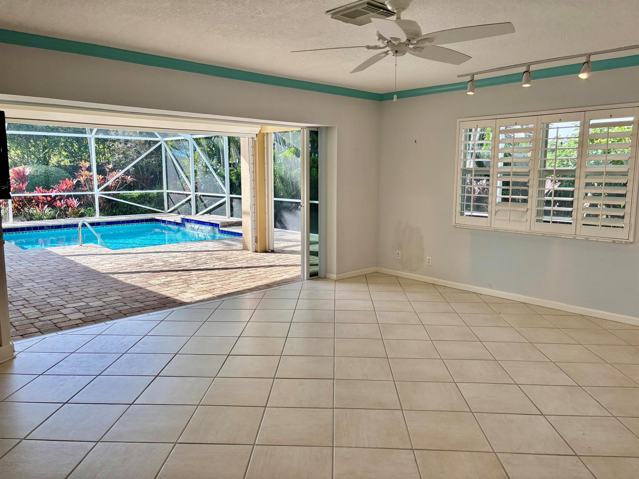 JUPITER INLET BEACH COLON - Residential