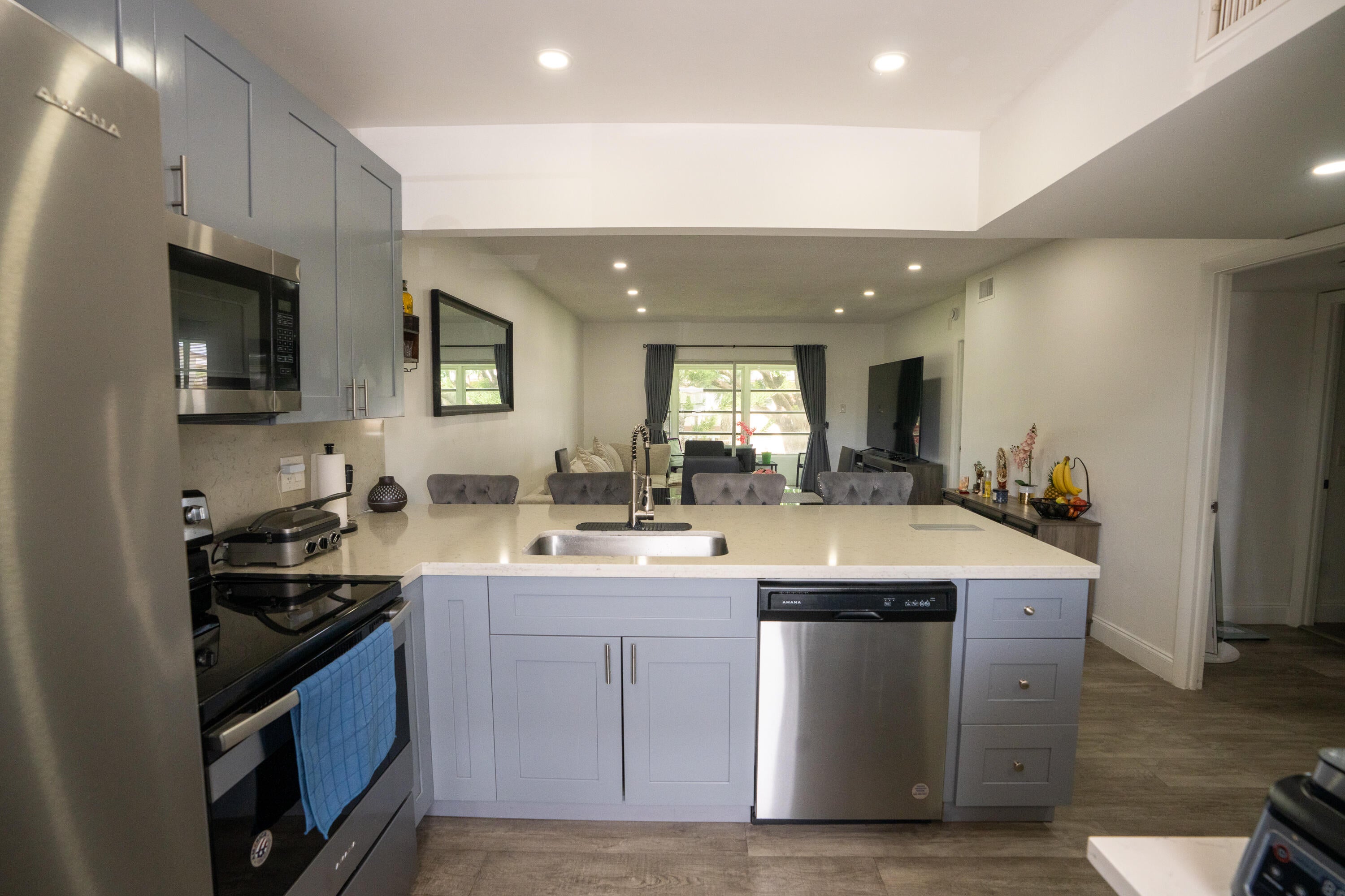 7605 NW 4TH Place 206