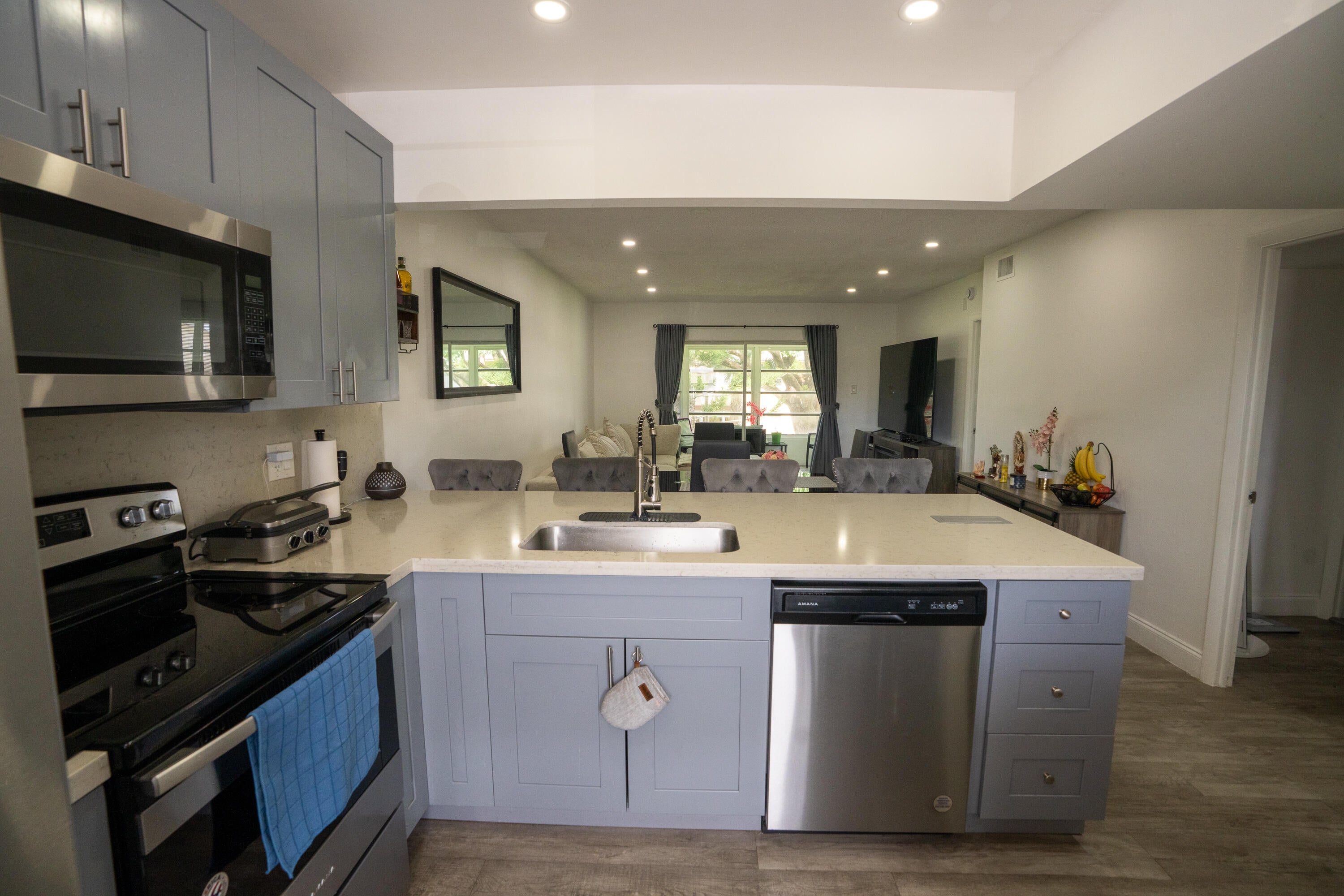 7605 NW 4TH Place 206