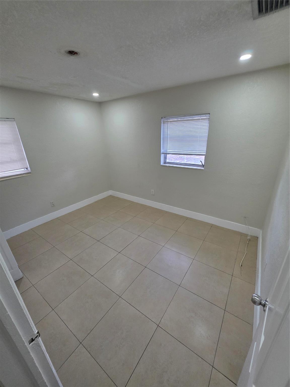 Melrose Park Sec 1 27-6 B - Residential Lease