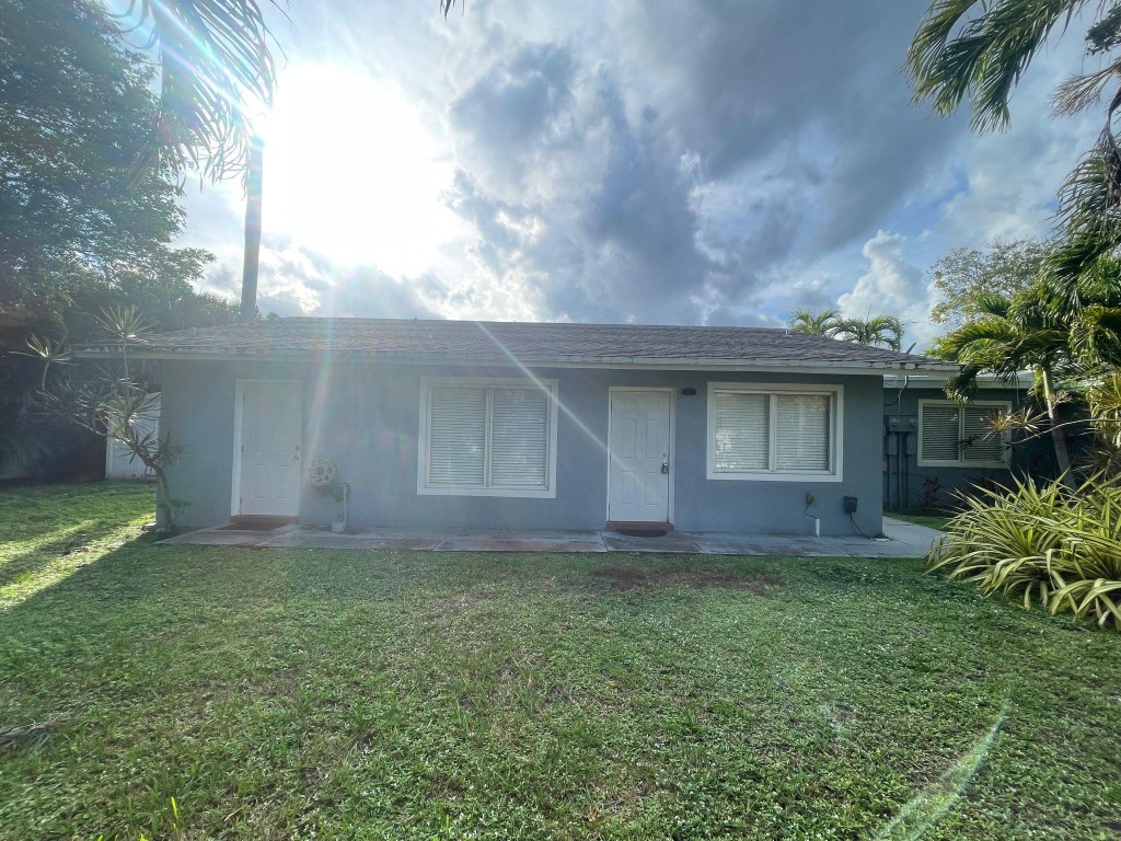 Poinciana Park 5-17 B - Residential Income