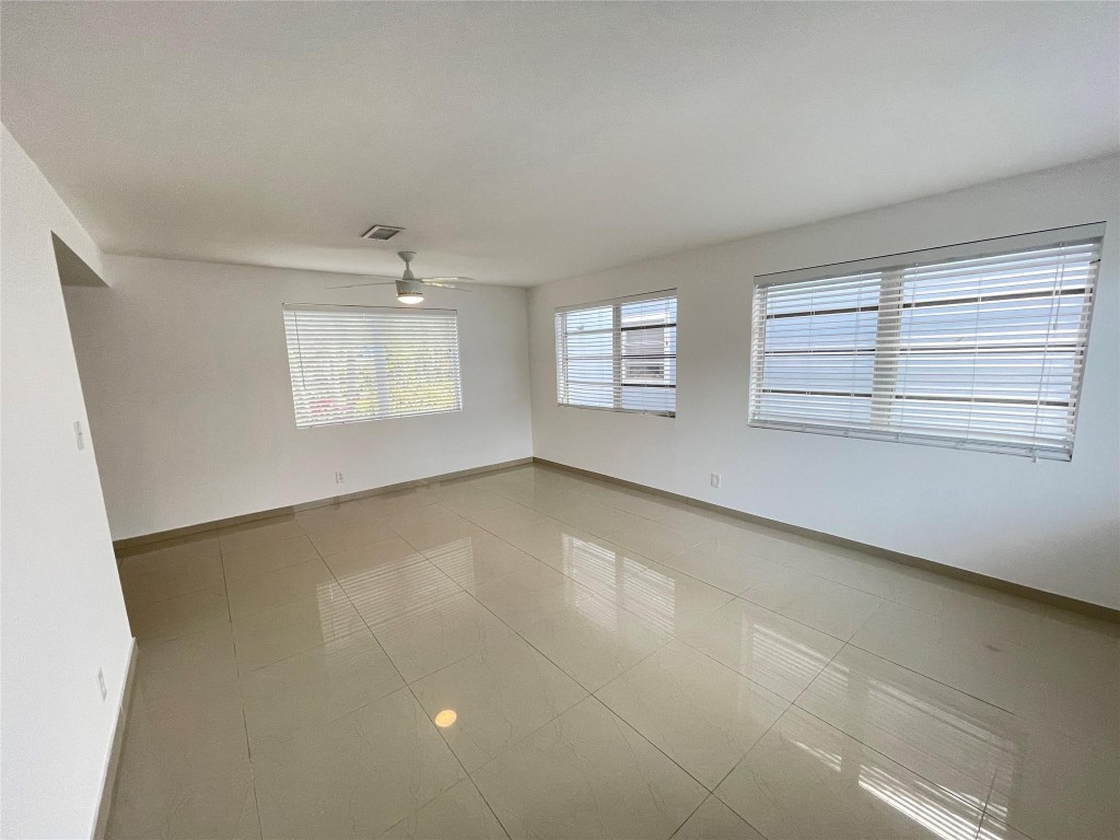 Poinciana Park 5-17 B - Residential Income