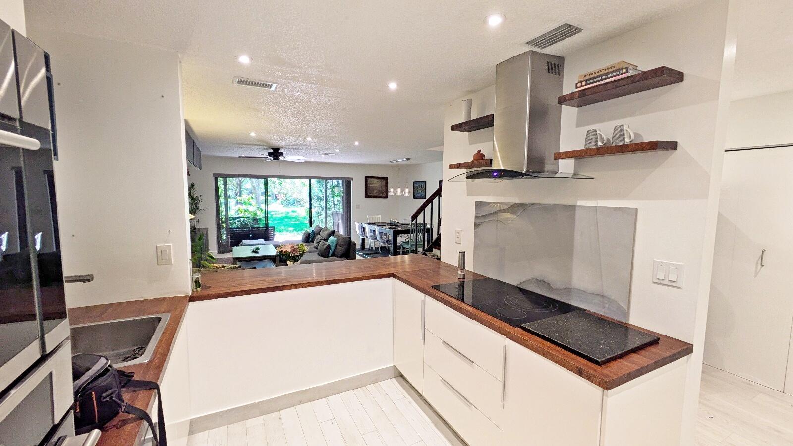 4344 Carambola Circle F707