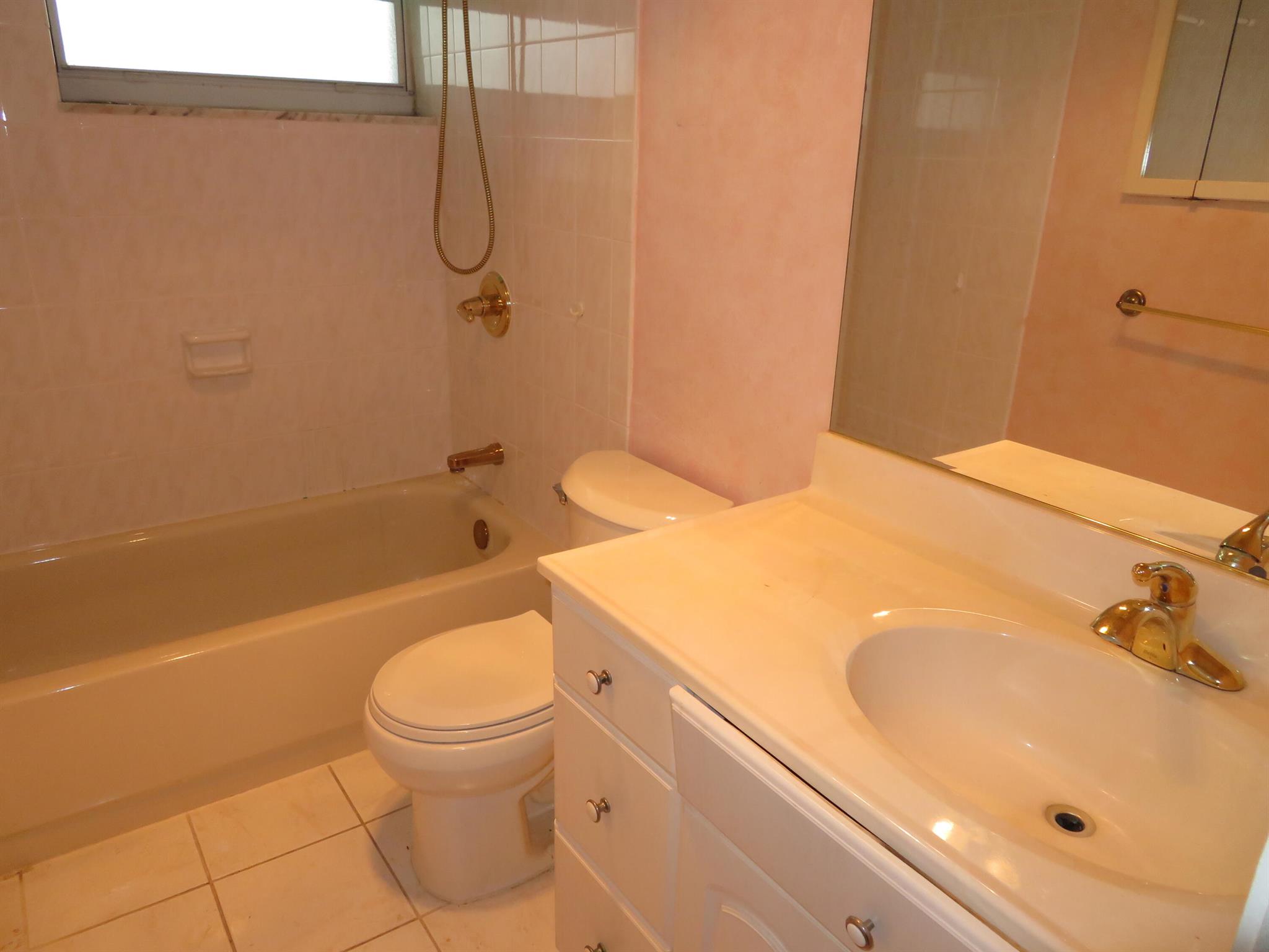 LAKESIDE VILLAGE CONDO 9 - Residential