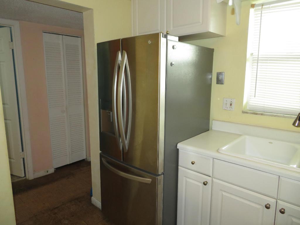 LAKESIDE VILLAGE CONDO 9 - Residential