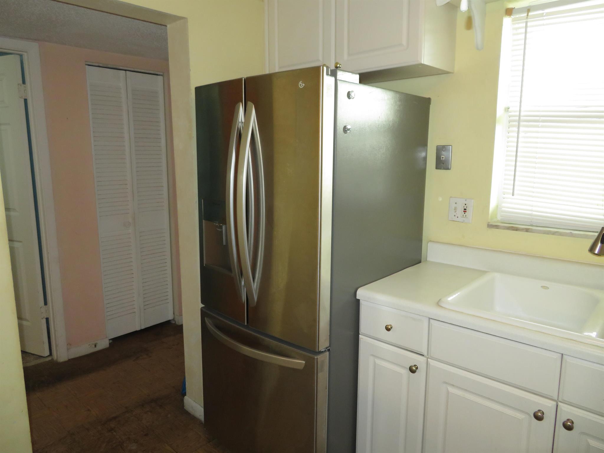 LAKESIDE VILLAGE CONDO 9 - Residential