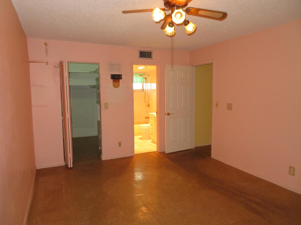 LAKESIDE VILLAGE CONDO 9 - Residential