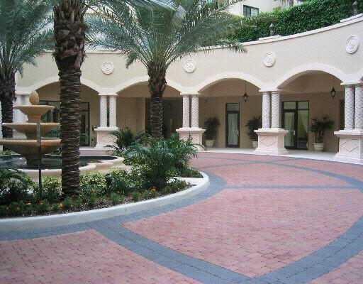 BOCA GRAND - Residential