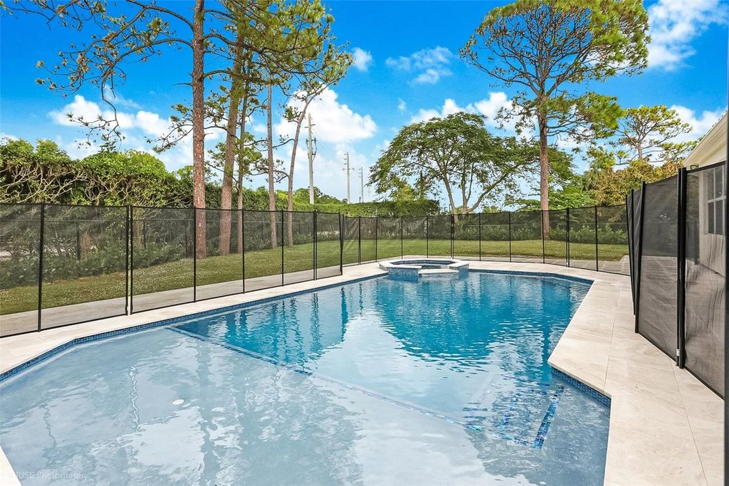 Photo of 12901 Marsh Pointe Way, Palm Beach Gardens, FL 33418 (MLS # F10542133)