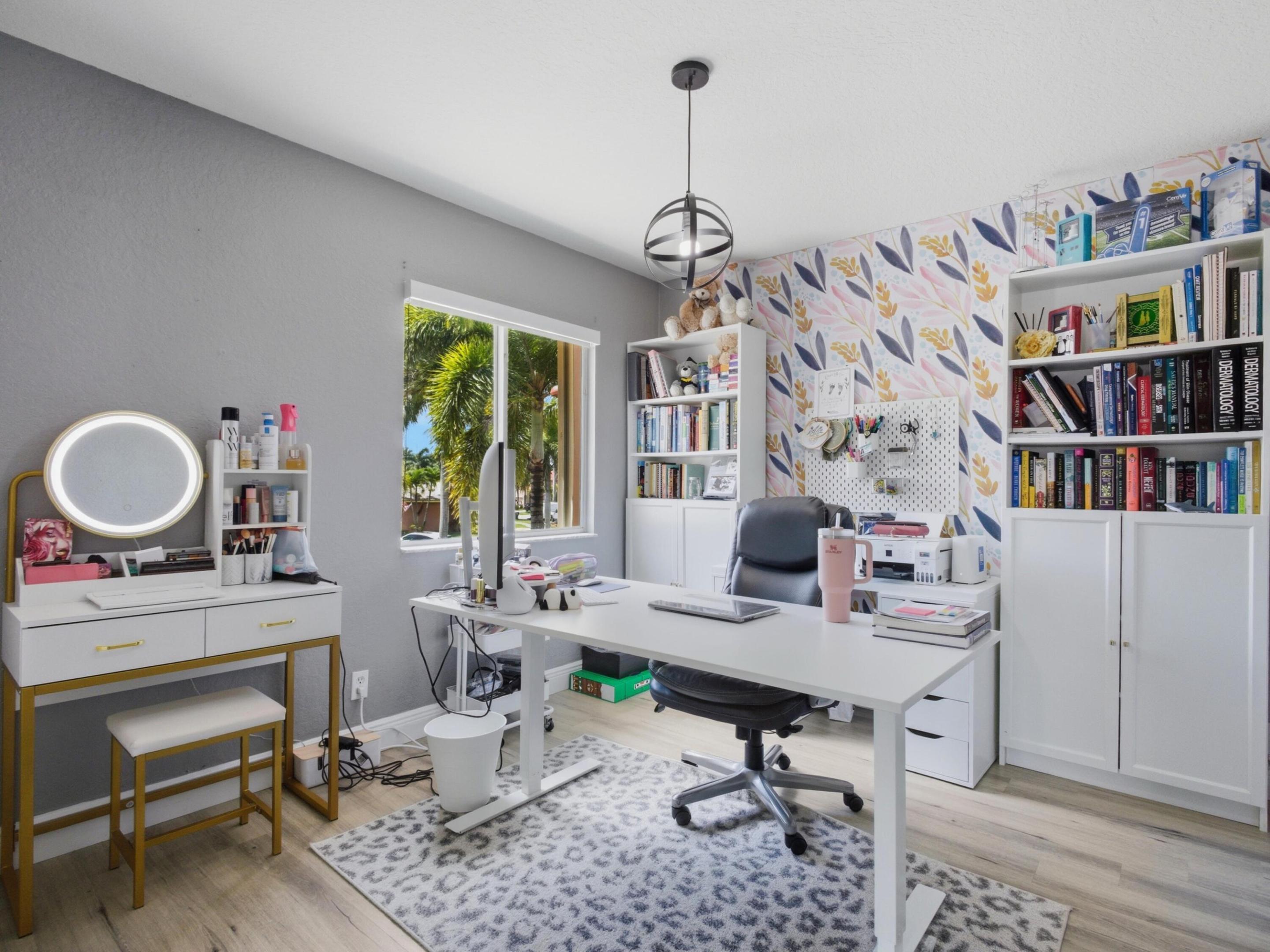 BANYAN TRAILS - Residential